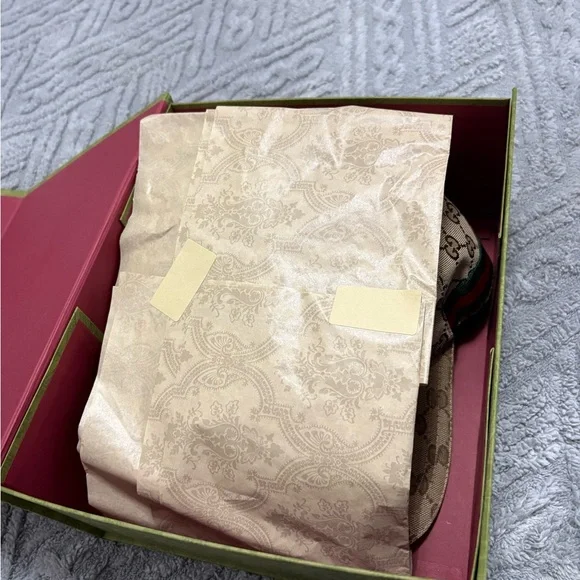 Gucci Tan Monogram Cap with Green and Red Stripe - Picture 7 of 7